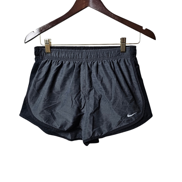 Nike Dri-FIT Running Shorts - Performance and Comfort for Your Workout - Picture 2 of 5